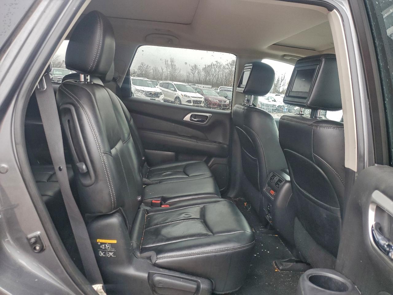 2015 Nissan Pathfinder S VIN: 5N1AR2MM3FC689831 Lot: 94051955