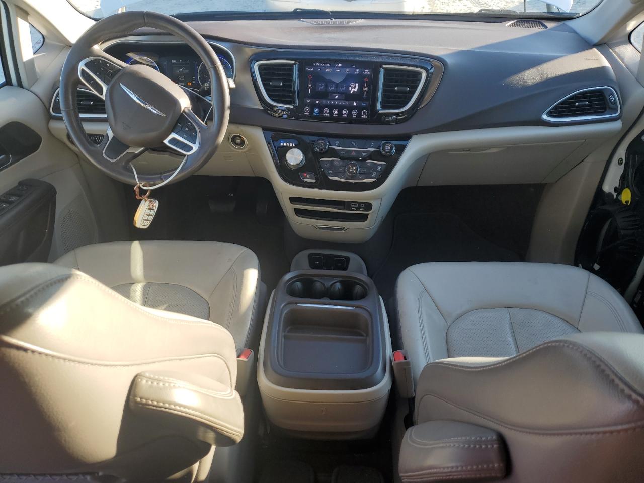 2018 Chrysler Pacifica Touring L VIN: 2C4RC1BGXJR246527 Lot: 92611645