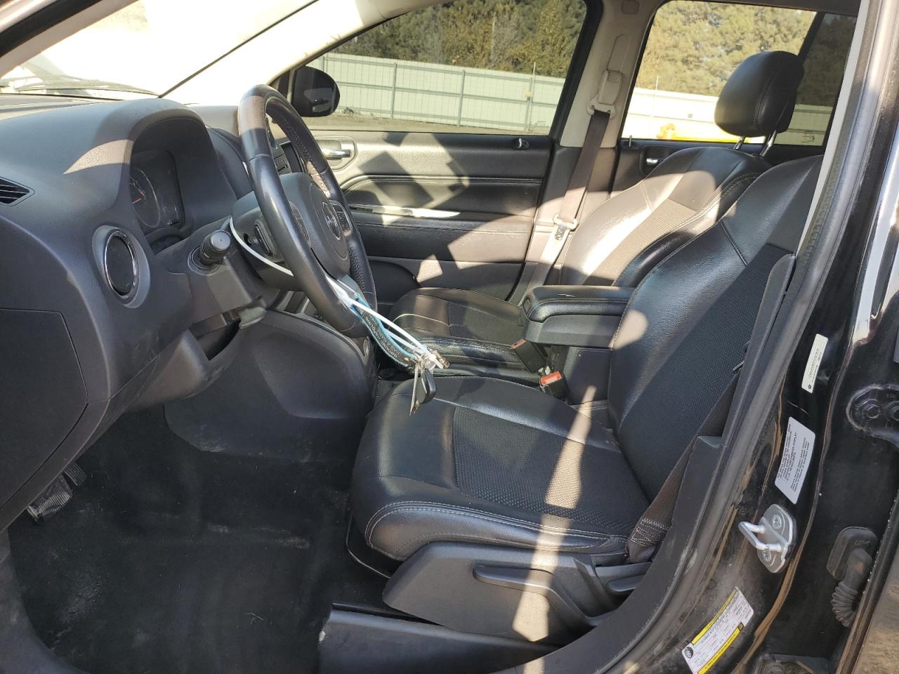 2015 Jeep Compass Latitude VIN: 1C4NJDEB2FD207818 Lot: 91114665