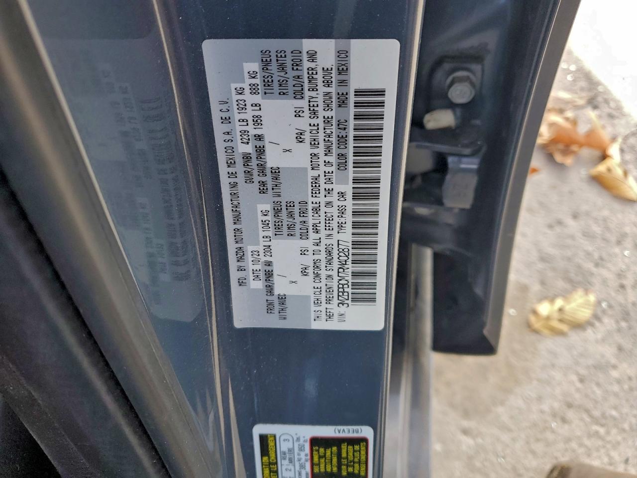 2024 Mazda 3 Preferred VIN: 3MZBPBCM7RM402877 Lot: 93676975