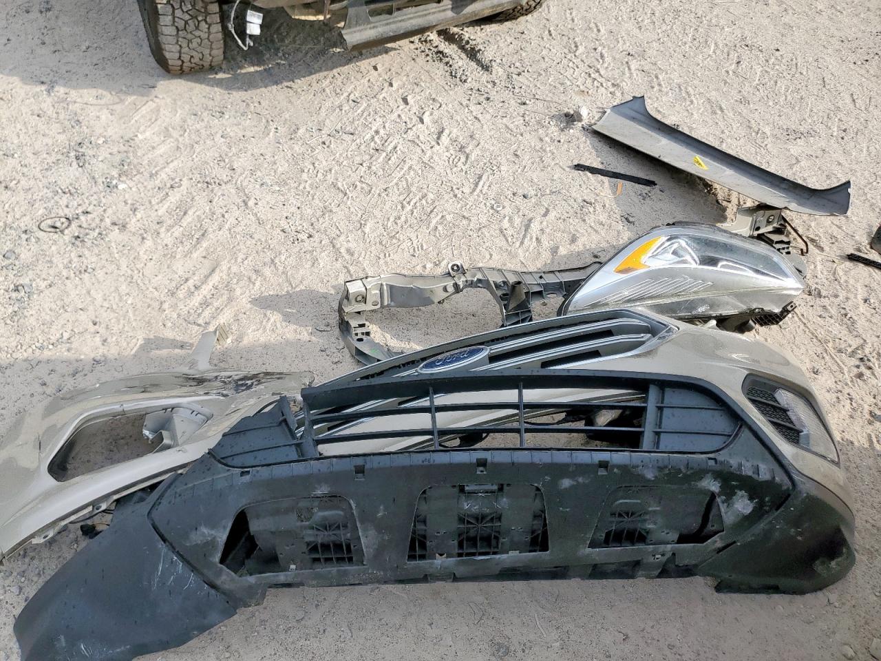 2018 Ford Escape Sel VIN: 1FMCU0HD8JUB27271 Lot: 92941635