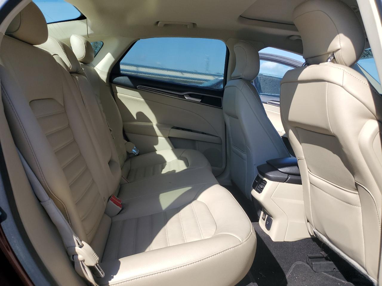 2015 Ford Fusion Se VIN: 3FA6P0HDXFR102143 Lot: 90934625