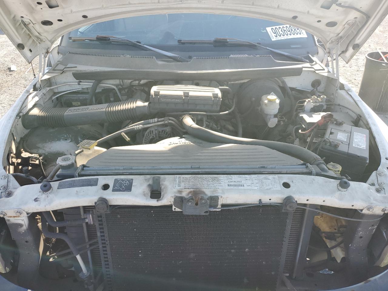 2000 Ram 2500 Utility / Service Truck VIN: 3B6KC26Z1YM228815 Lot: 90369885