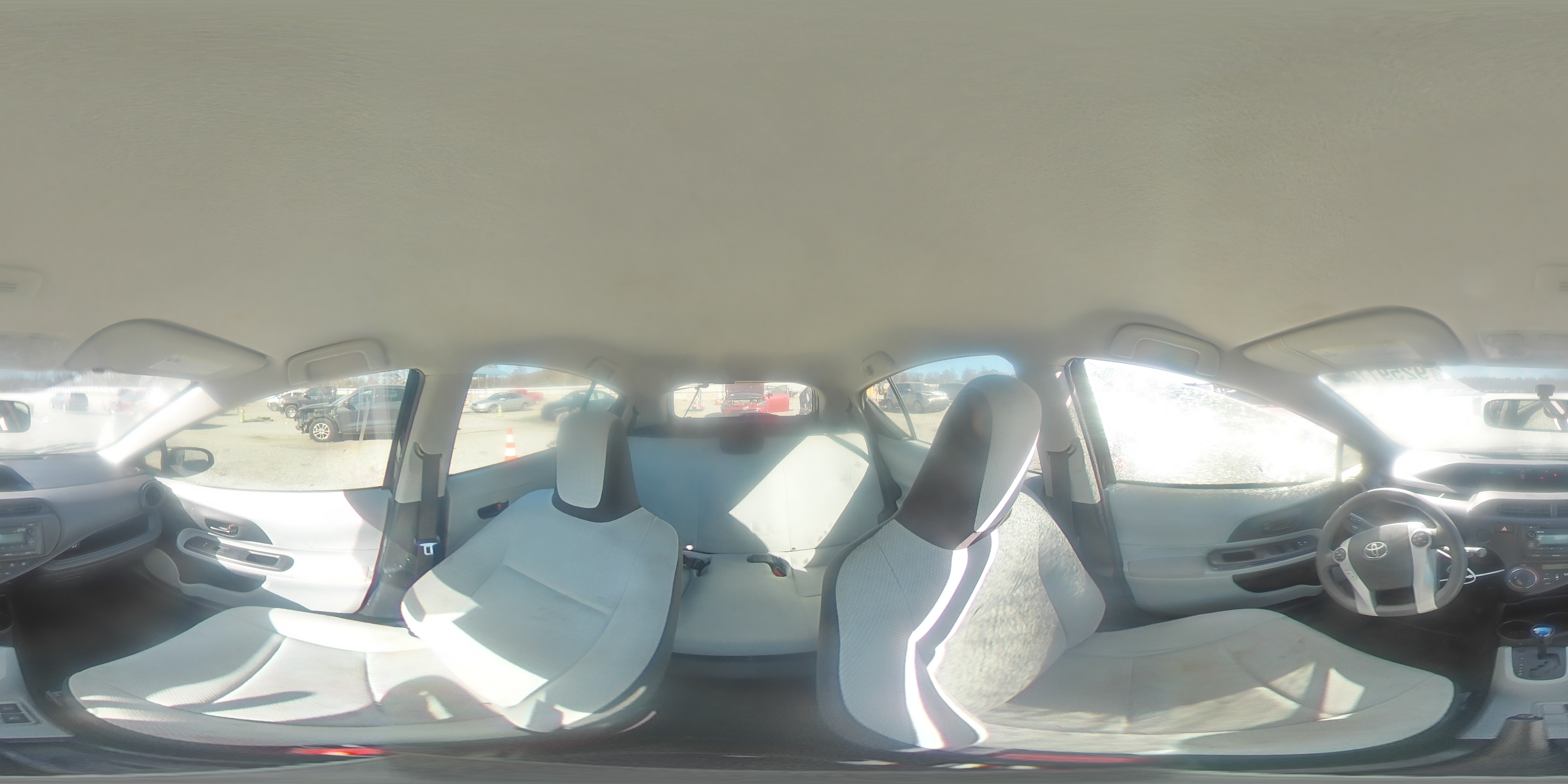 2013 Toyota Prius C VIN: JTDKDTB30D1530118 Lot: 92591155