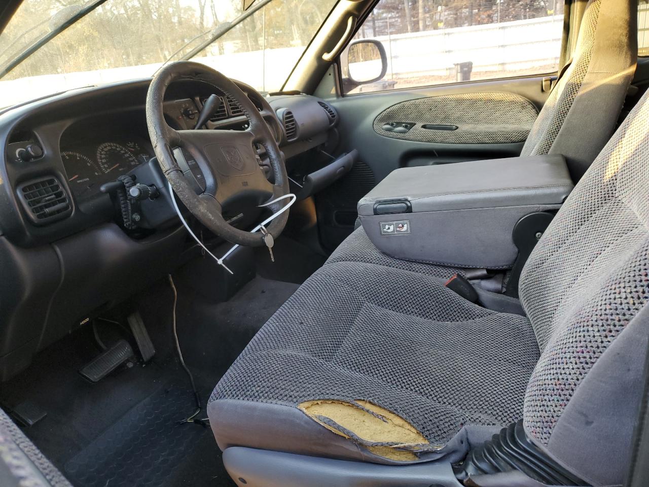 1998 Dodge Ram 1500 VIN: 3B7HC13Y5WG182655 Lot: 93176945