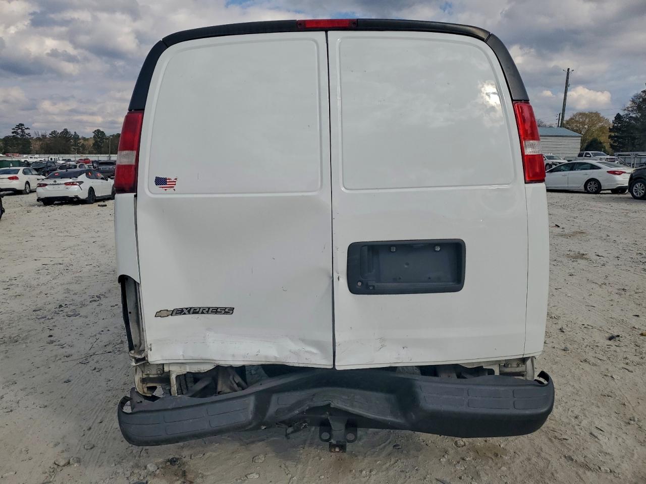 2018 Chevrolet Express G2500 VIN: 1GCWGAFG9J1162625 Lot: 93935275
