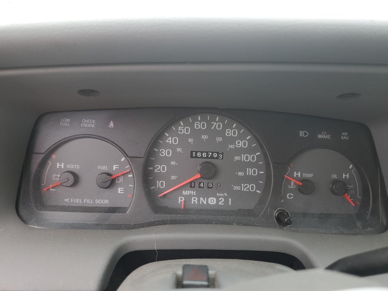 2004 Mercury Grand Marquis Gs VIN: 2MEFM74W44X687379 Lot: 90779135