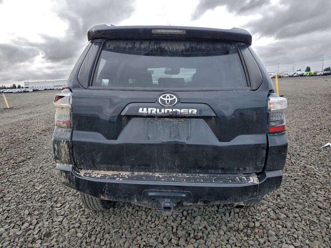 2021 Toyota 4Runner Sr5/Sr5 Premium VIN: JTENU5JR4M5881942 Lot: 93740625