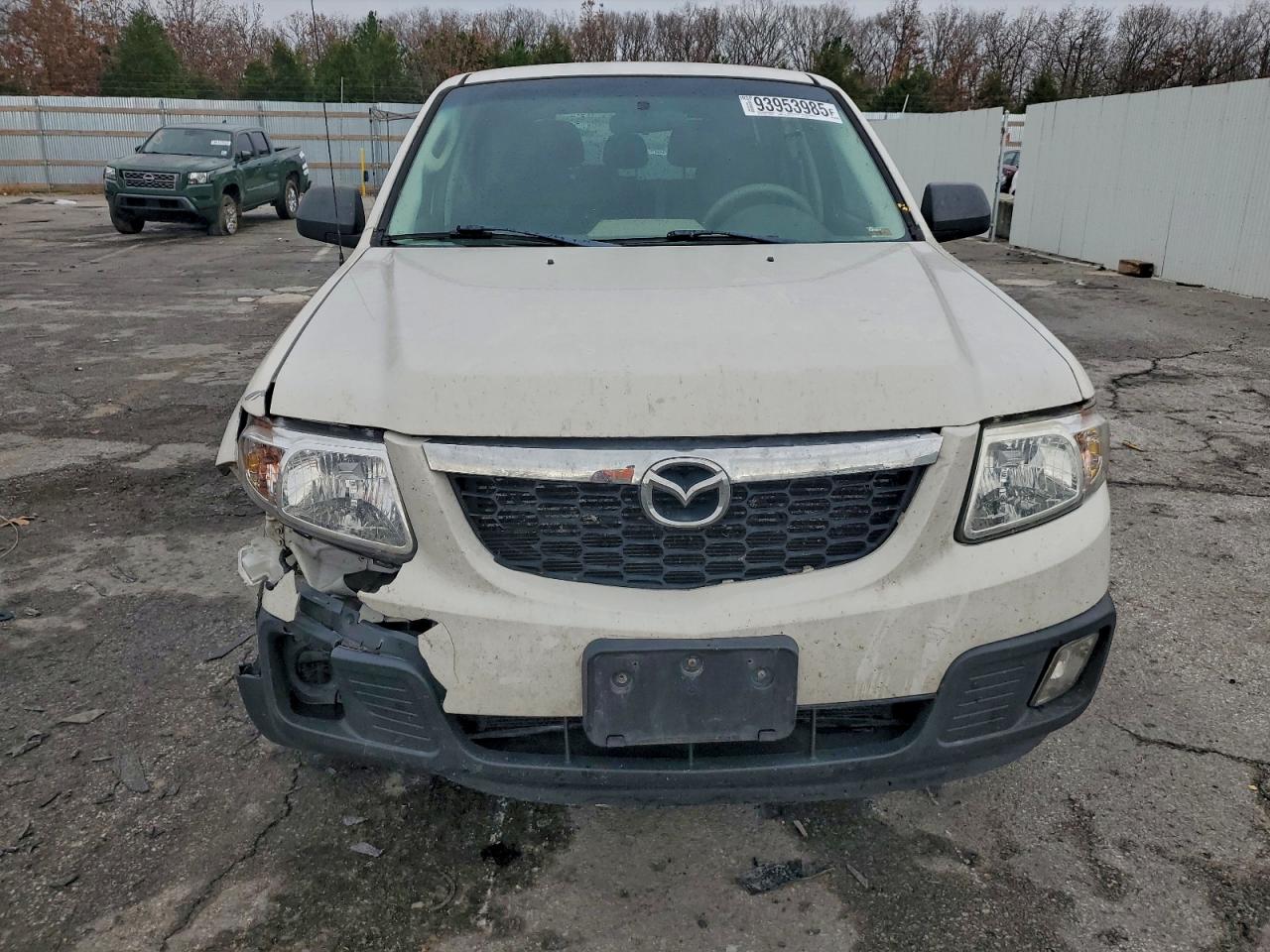 2011 Mazda Tribute I VIN: 4F2CY0C76BKM04927 Lot: 93953985