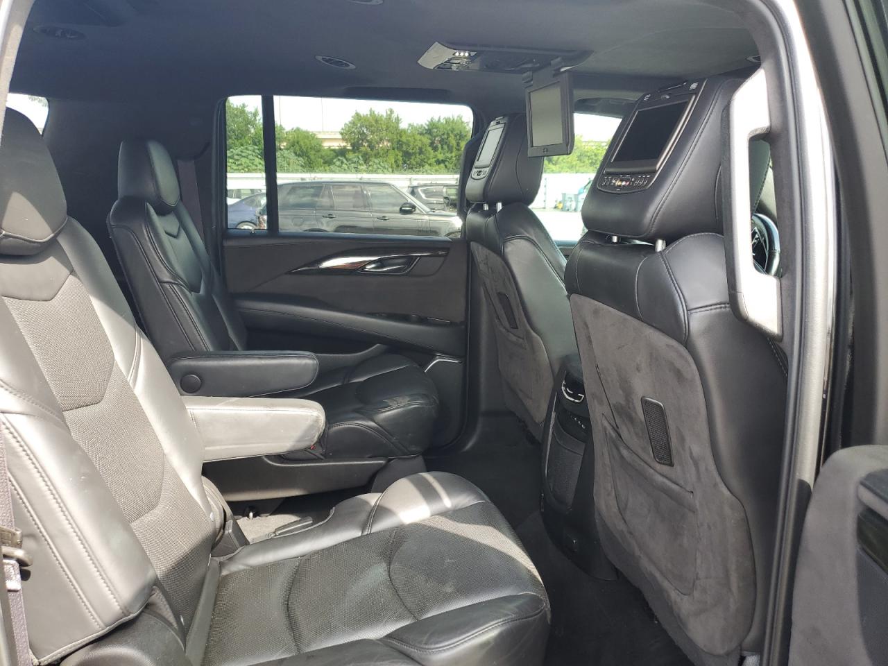 2017 Cadillac Escalade Esv Platinum VIN: 1GYS4KKJ4HR201769 Lot: 90738935