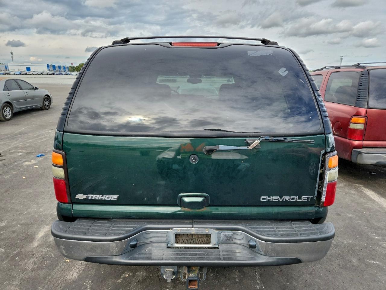 2004 Chevrolet Tahoe C1500 VIN: 1GNEC13Z94J177165 Lot: 93863555