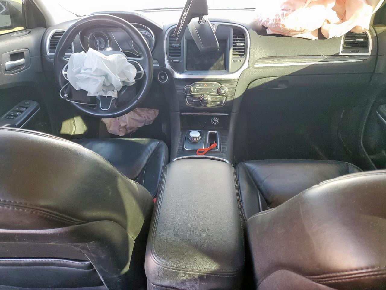 2021 Chrysler 300 Touring VIN: 2C3CCAAG8MH680001 Lot: 91785855