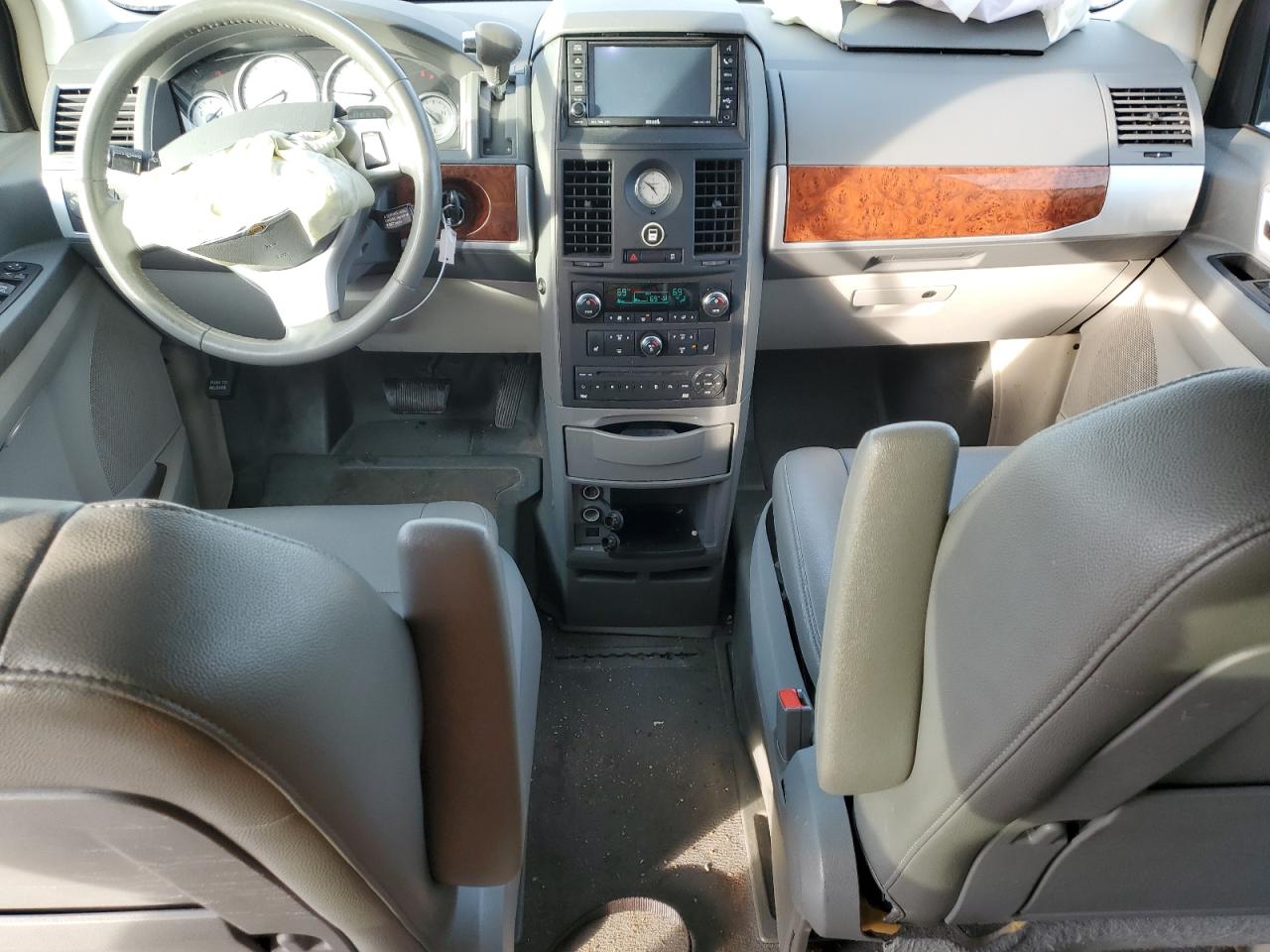 2008 Chrysler Town & Country Touring VIN: 2A8HR54P88R779509 Lot: 91803185