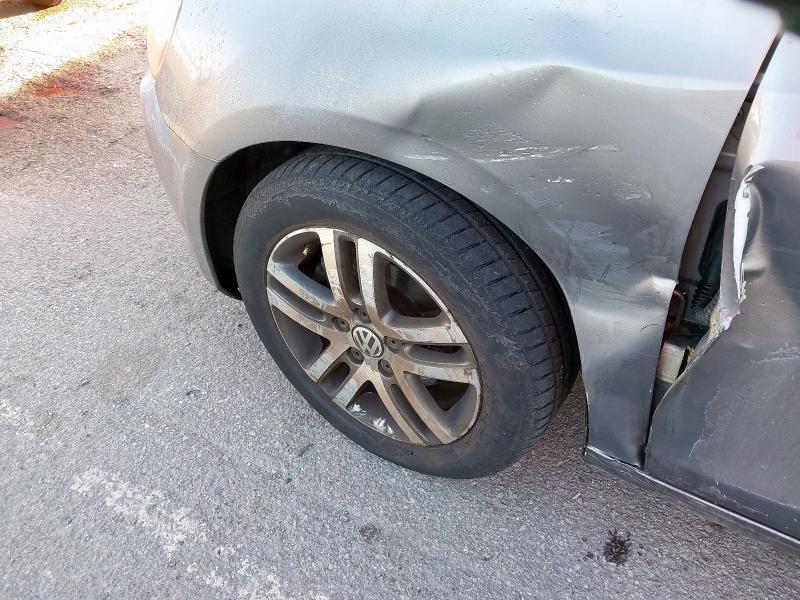 2009 VOLKSWAGEN GOLF SE