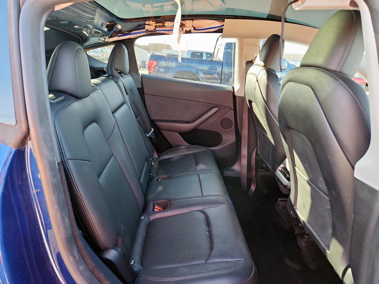 2024 Tesla Model Y VIN: 7SAYGDEE5RA226401 Lot: 90619015