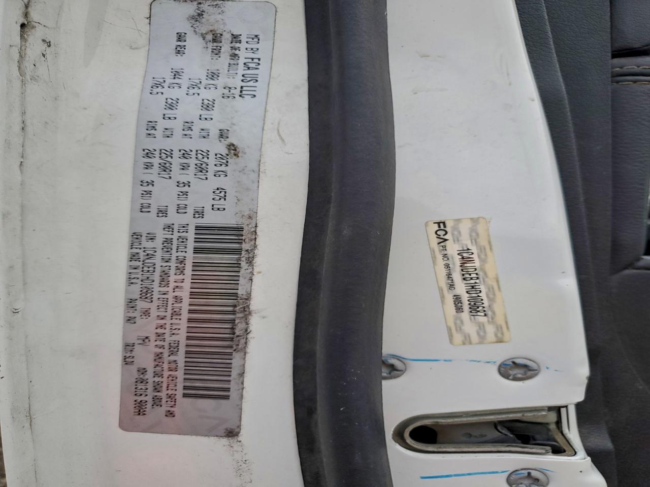 2017 Jeep Compass Latitude VIN: 1C4NJDEB1HD109687 Lot: 93490185