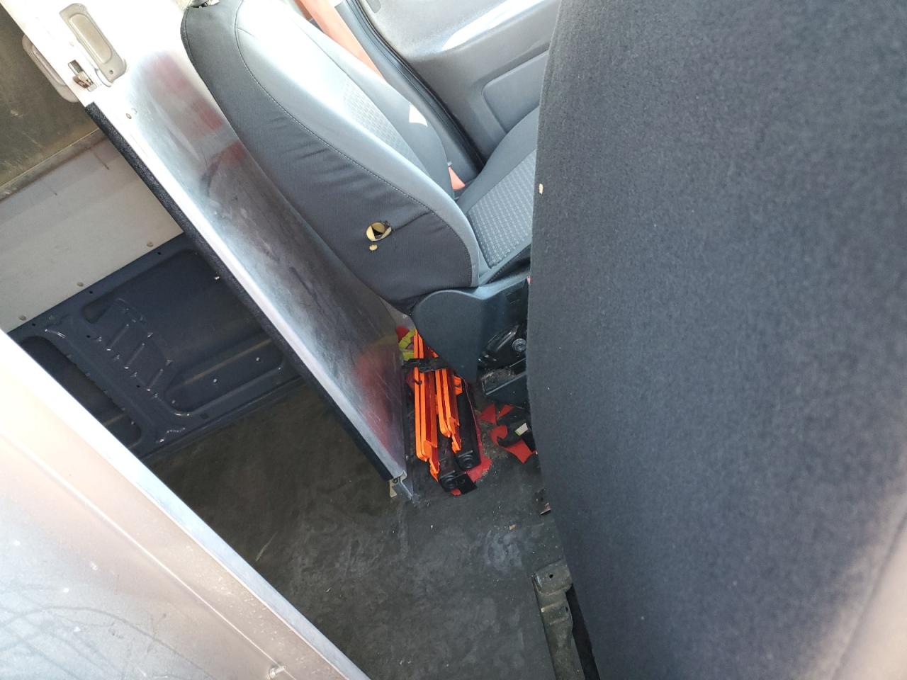 2020 Ford Transit 250 Delivery Van VIN: 1FTBR3X87LKB27705 Lot: 84762905