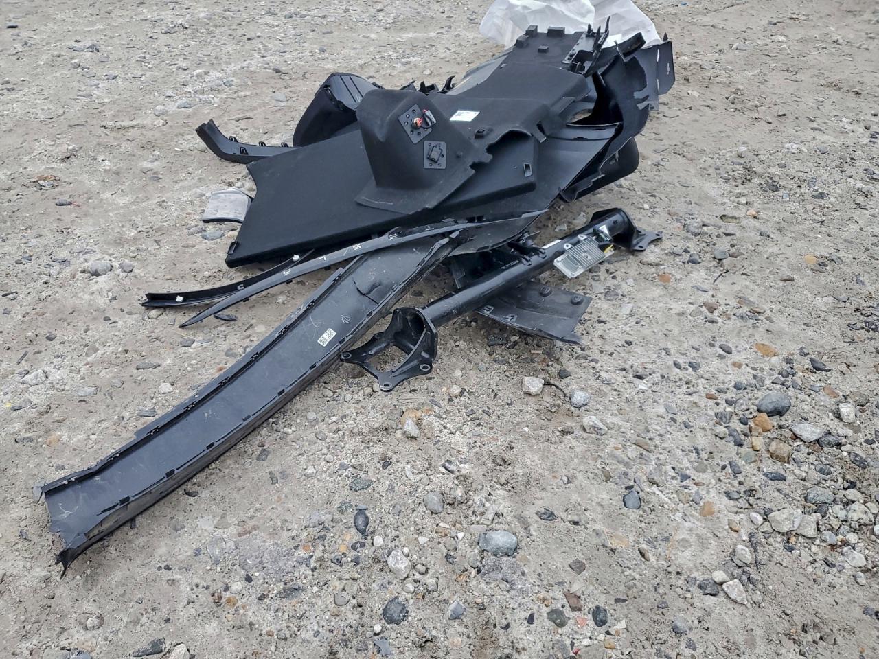 2024 Tesla Model X VIN: 7SAXCDE53RF460689 Lot: 92485555