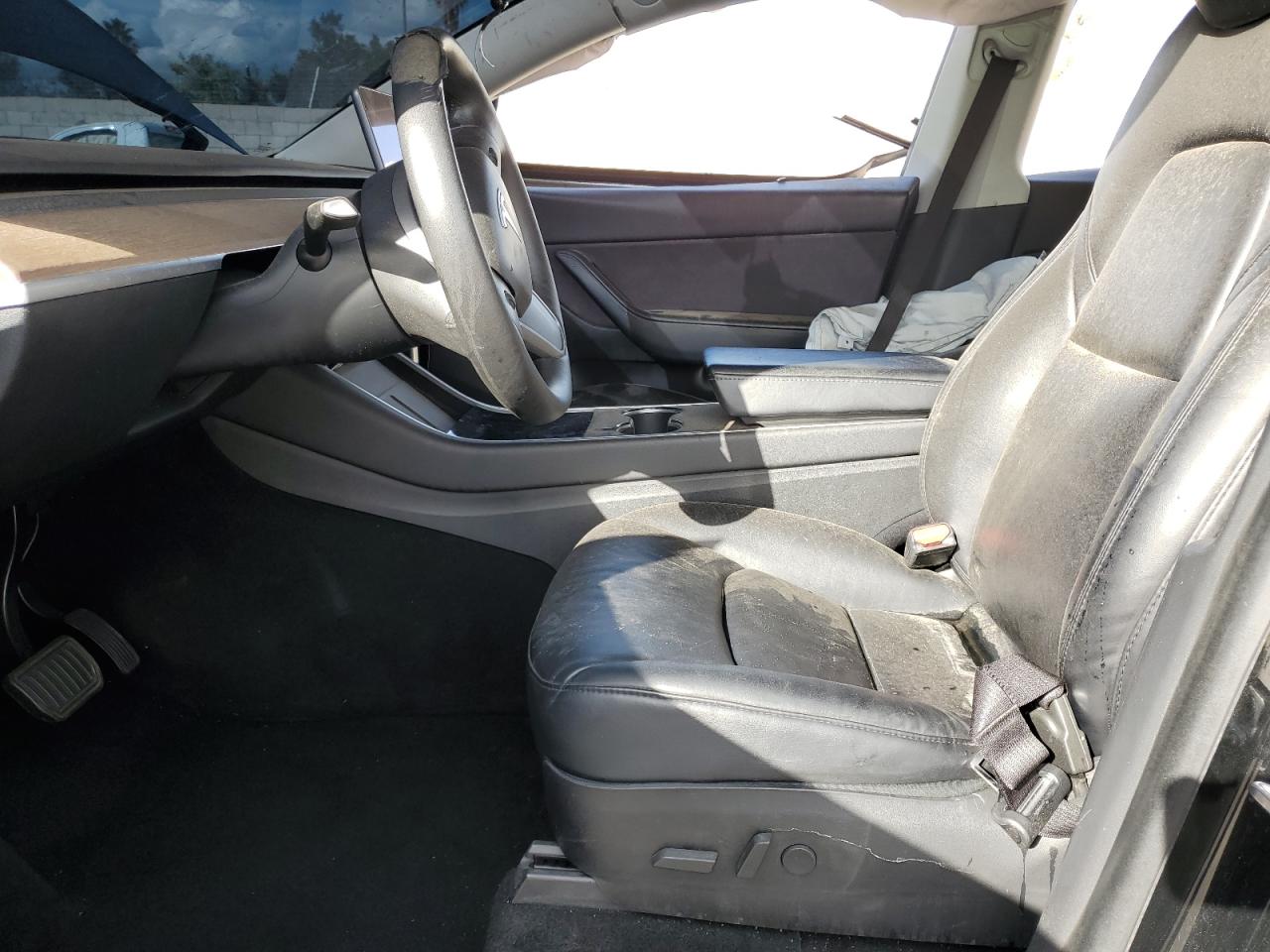 2020 Tesla Model Y VIN: 5YJYGDEE0LF018661 Lot: 92453935