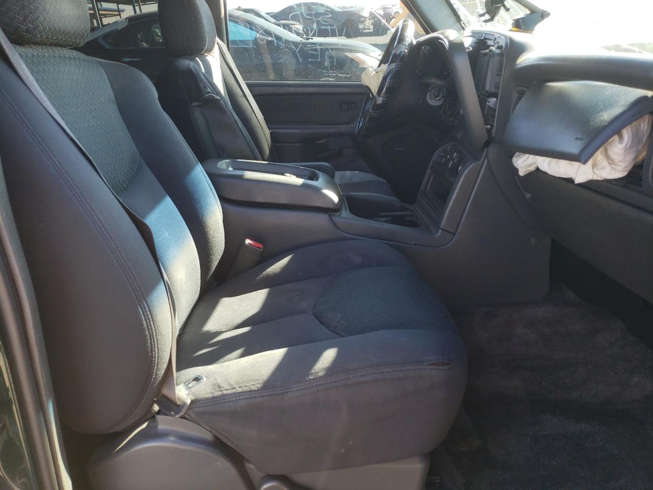 2003 Chevrolet Avalanche C1500 VIN: 3GNEC13T03G247843 Lot: 90846245