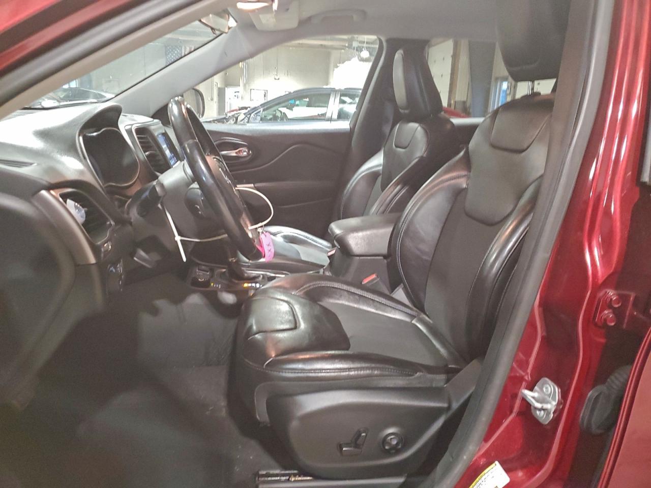 2019 Jeep Cherokee Latitude Plus VIN: 1C4PJMLB3KD364490 Lot: 94304795