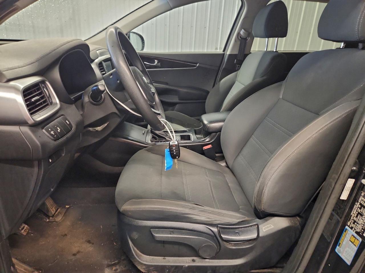 2019 Kia Sorento L VIN: 5XYPGDA35KG571233 Lot: 93733995