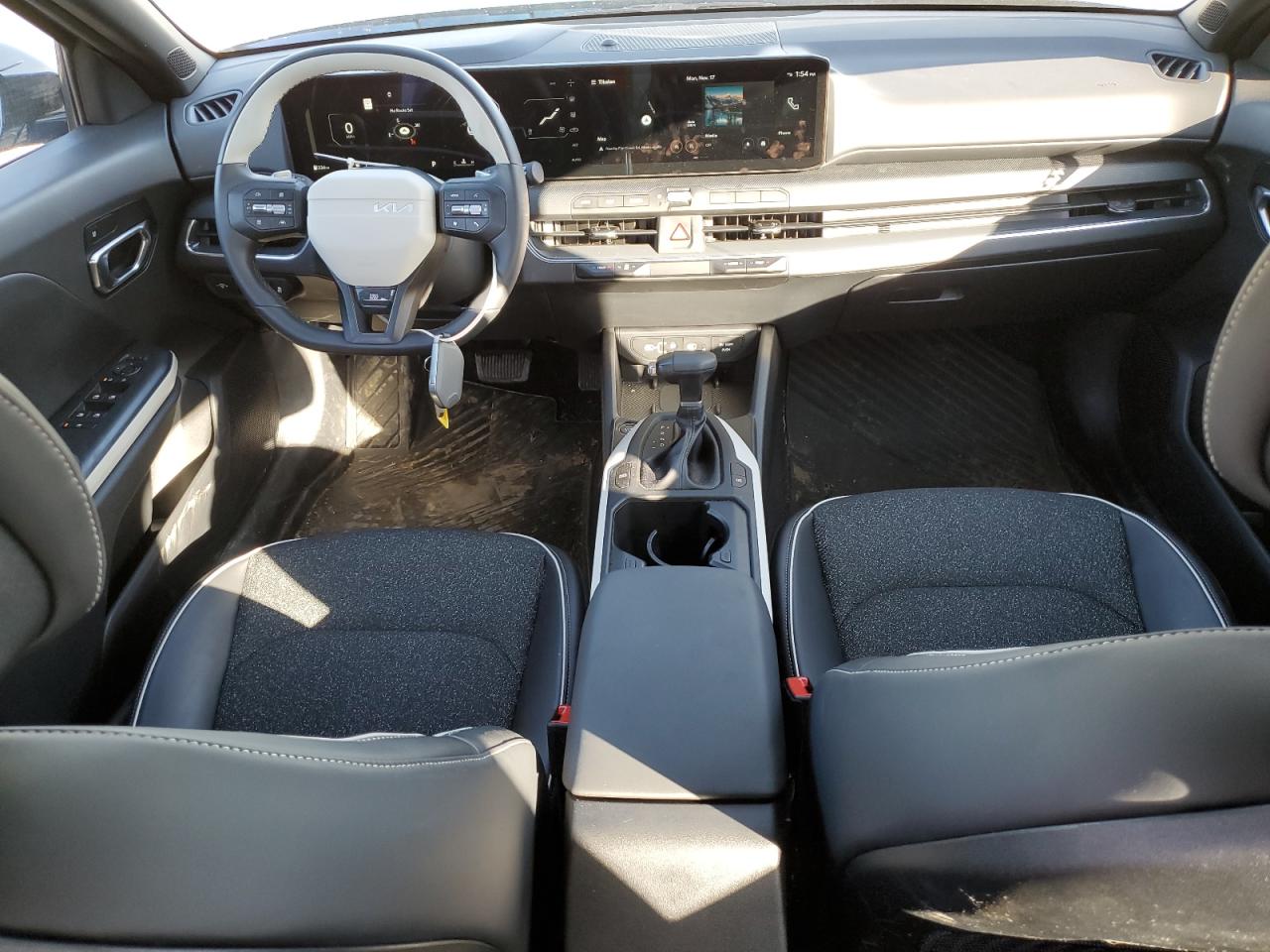 2025 Kia K4 Gt Line VIN: 3KPFW4DE2SE192828 Lot: 93262355