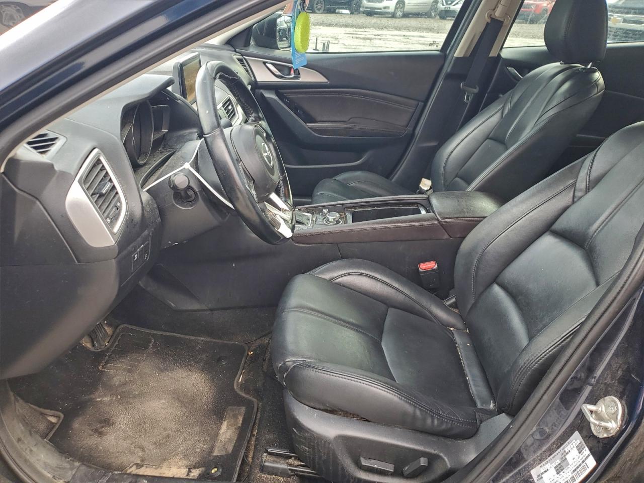 2018 Mazda 3 Touring VIN: 3MZBN1V31JM208595 Lot: 94361095