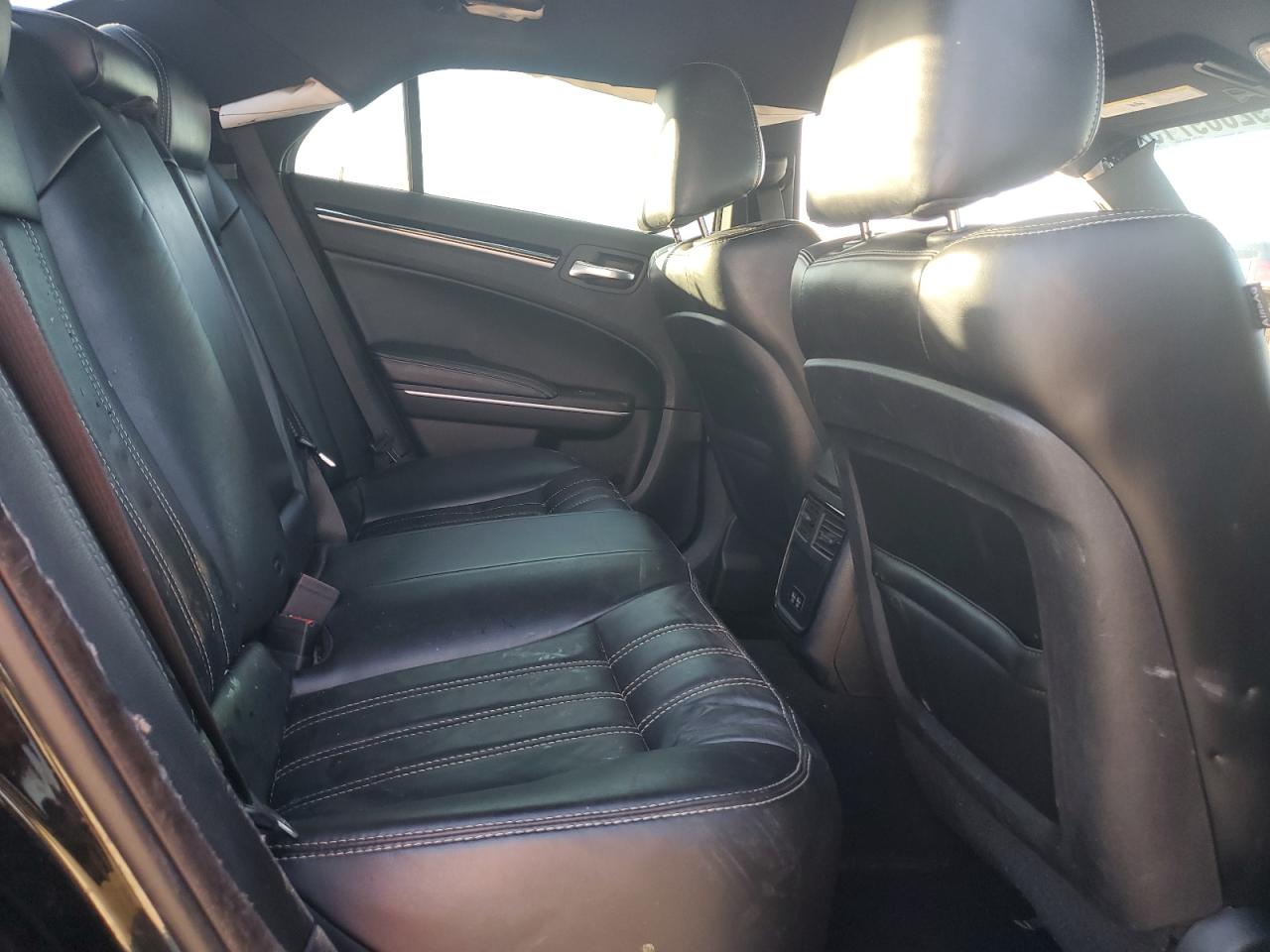 2019 Chrysler 300 S VIN: 2C3CCAGG8KH603648 Lot: 92069715