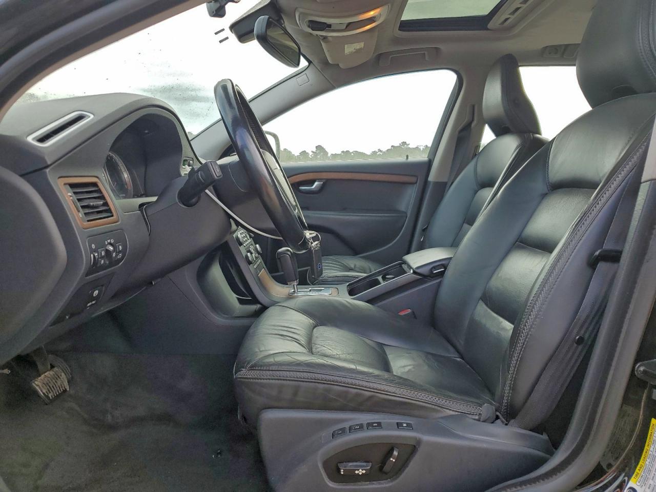 2010 Volvo Xc70 3.2 VIN: YV4960BZ0A1076599 Lot: 94086235