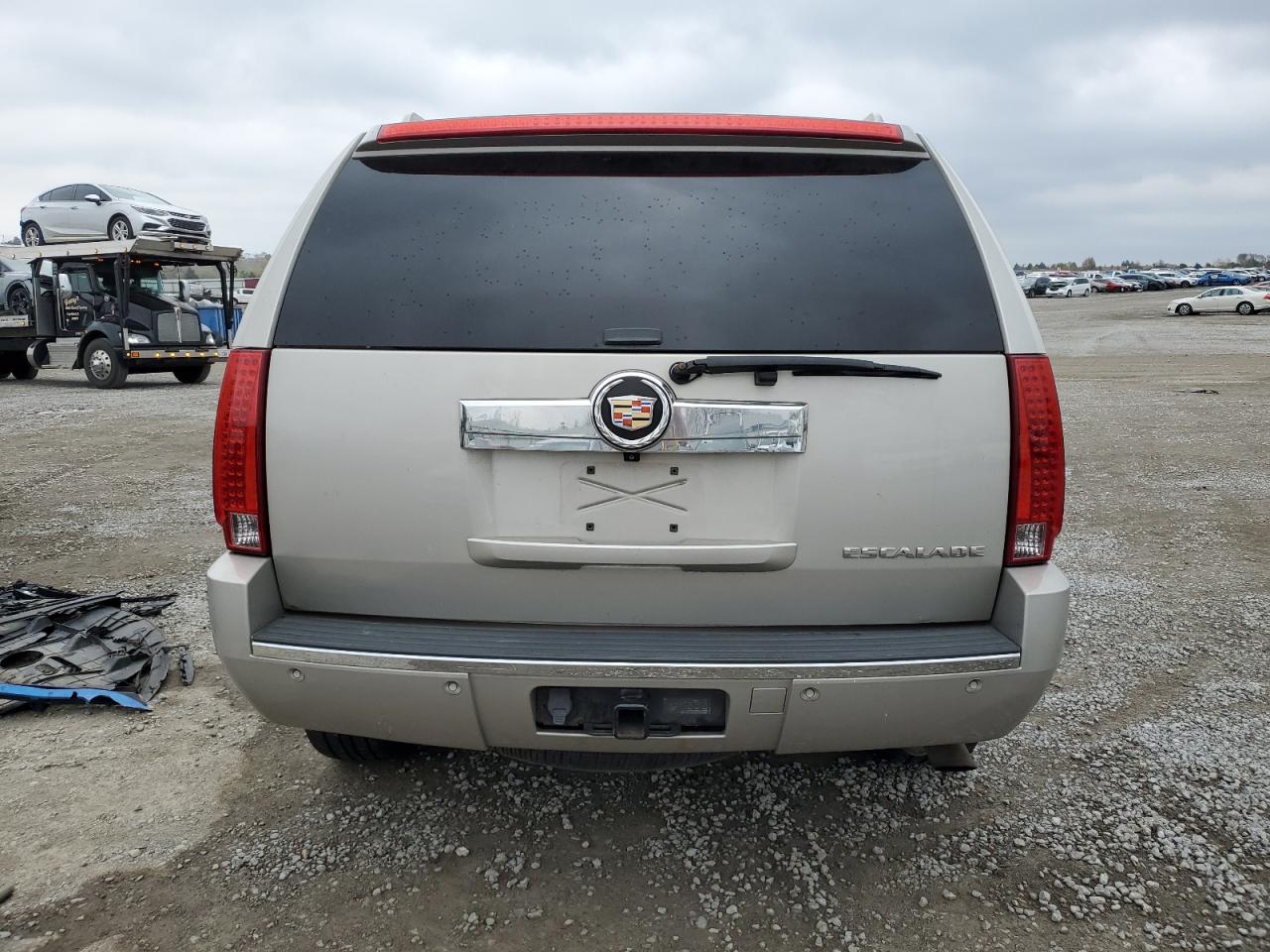 2008 Cadillac Escalade Luxury VIN: 1GYFK63878R211366 Lot: 91811235