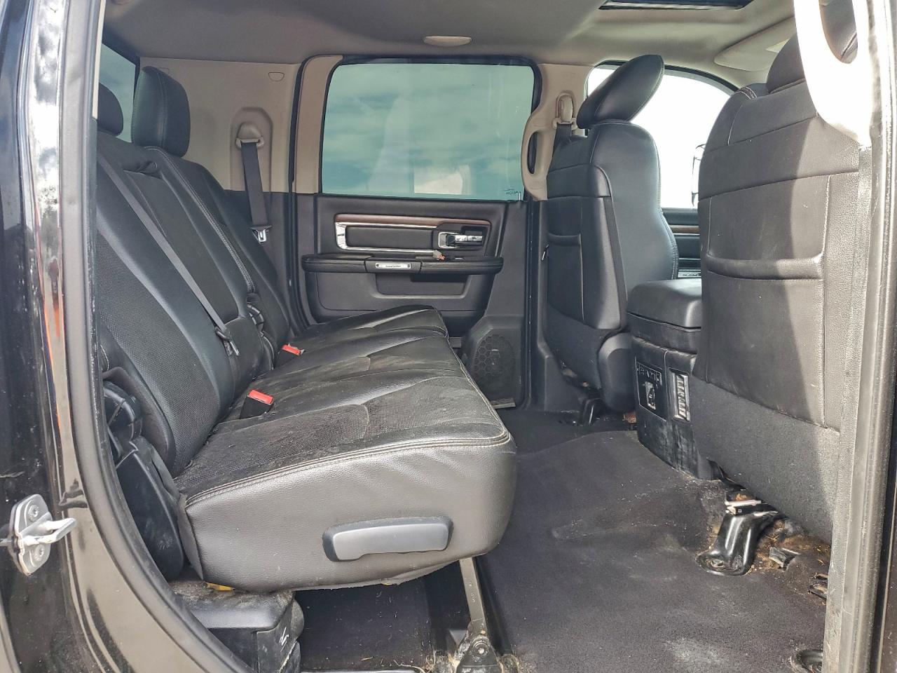 2015 Ram 2500 Laramie VIN: 3C6UR5NL8FG606987 Lot: 93953785