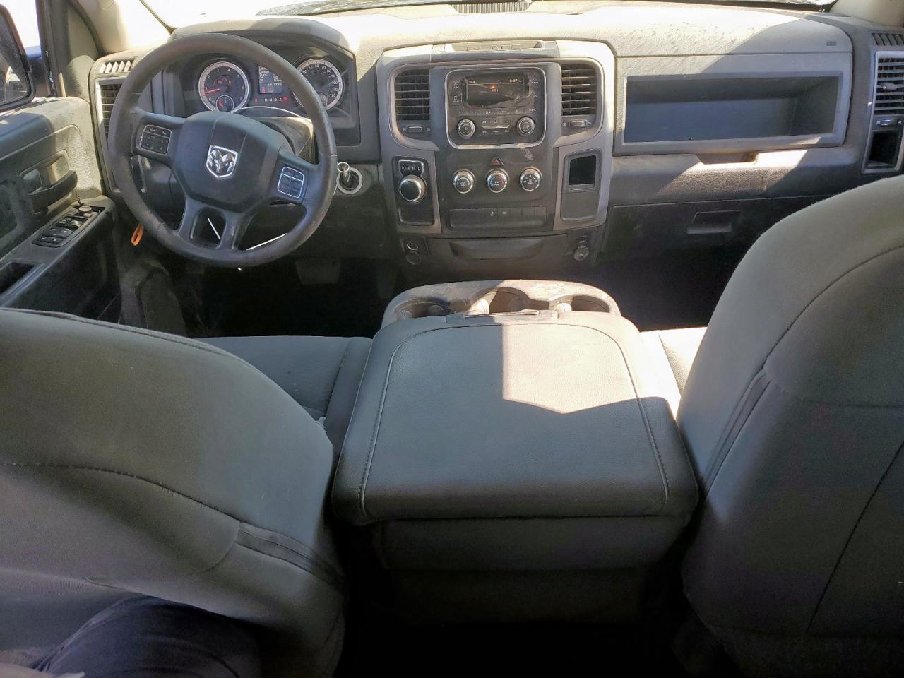 2019 Ram 1500 Classic Tradesman VIN: 1C6RR6FT8KS745689 Lot: 92060655