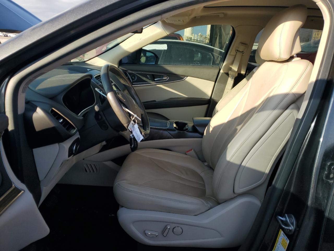 2017 Lincoln Mkx Reserve VIN: 2LMPJ6LRXHBL49282 Lot: 93307475