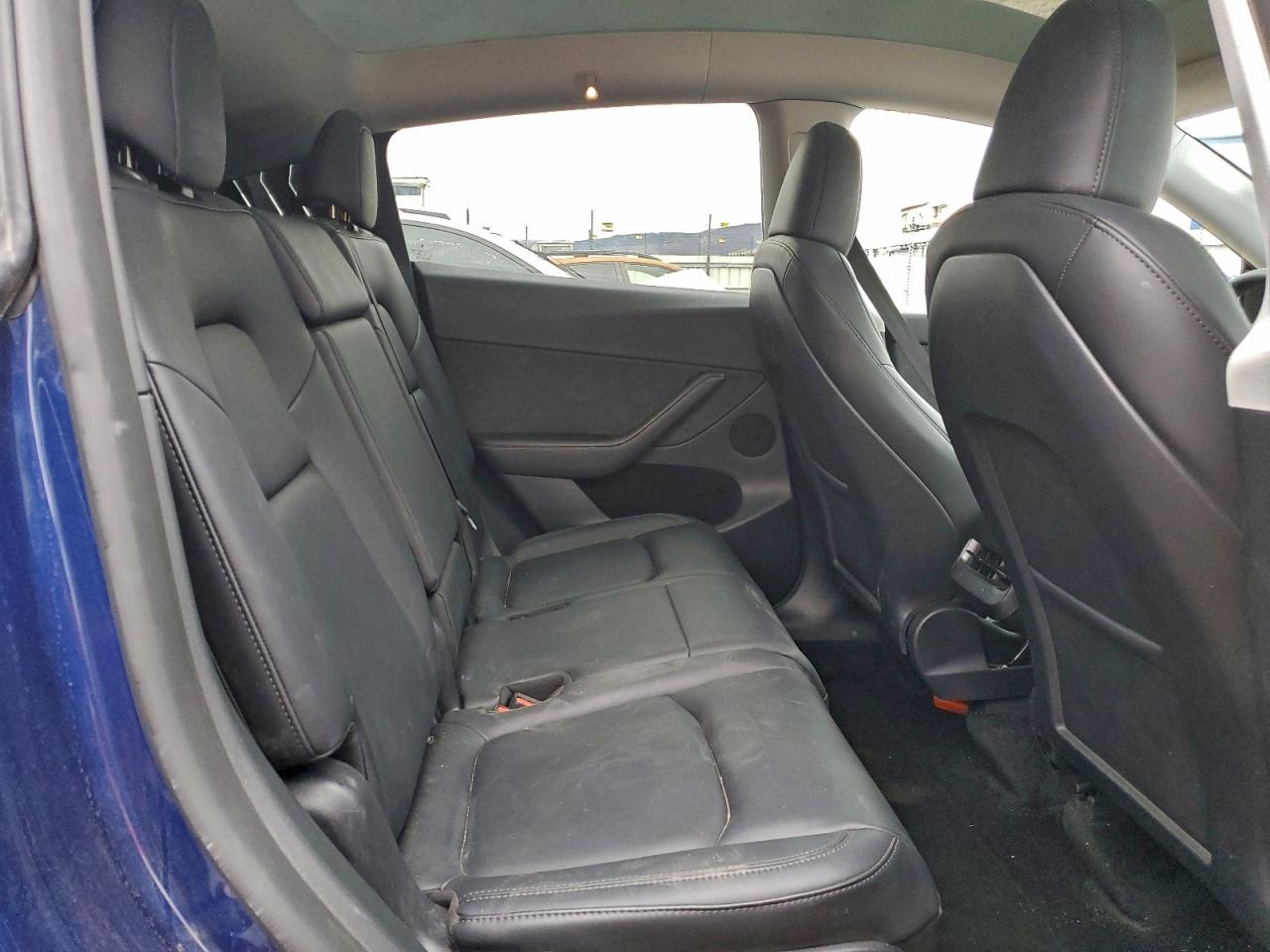 2024 Tesla Model Y VIN: 7SAYGAEEXRF099520 Lot: 94346745