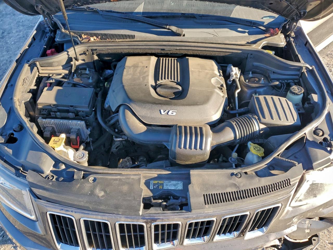 2015 Jeep Grand Cherokee Laredo VIN: 1C4RJEAG3FC668069 Lot: 94645095