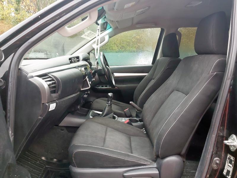 2021 TOYOTA HILUX INVINCIBLE D/CAB PICK UP 2.4 D-4D