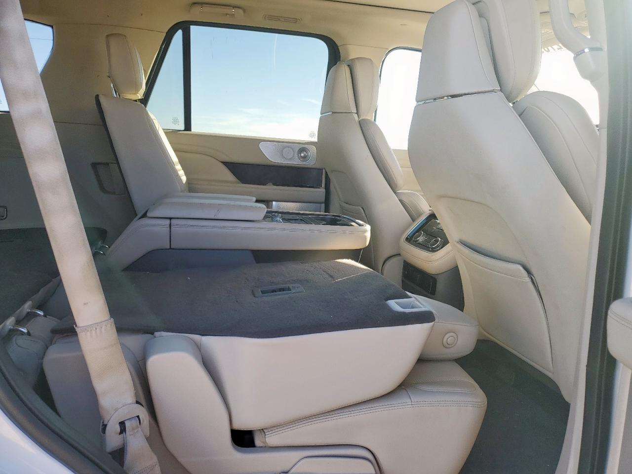 2020 Lincoln Navigator Reserve VIN: 5LMJJ2LT5LEL05660 Lot: 92709075