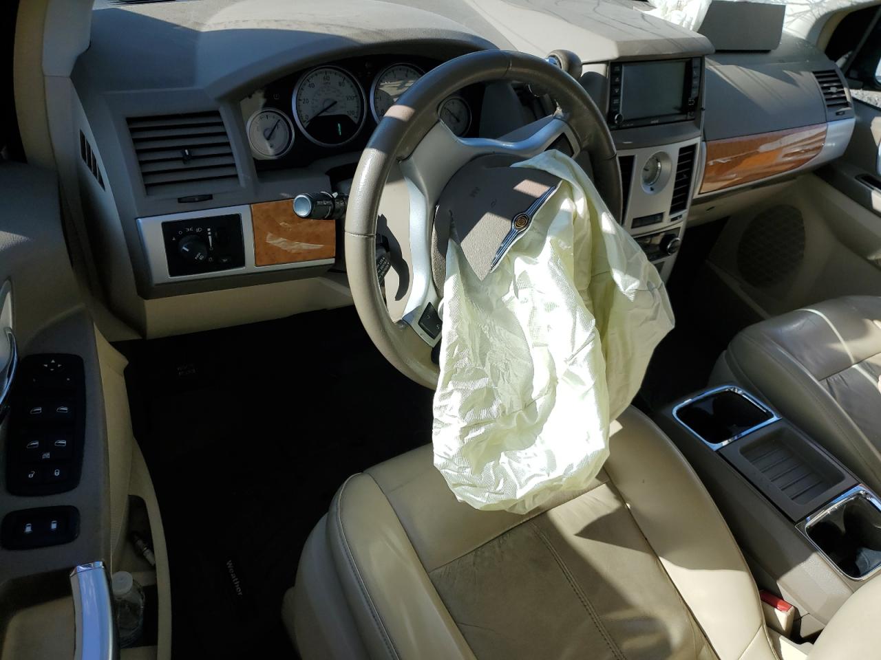 2008 Chrysler Town & Country Limited VIN: 2A8HR64X28R143688 Lot: 92830625