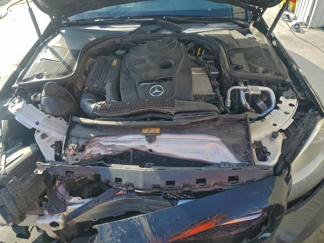 2016 Mercedes-Benz C 300 VIN: 55SWF4JB6GU124025 Lot: 92792545