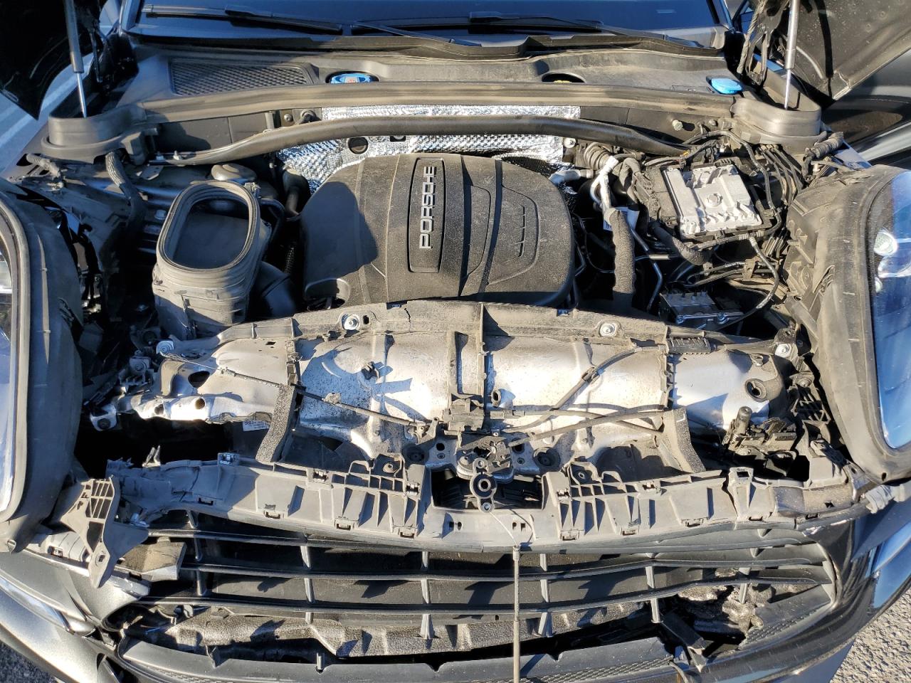 2019 Porsche Macan VIN: WP1AA2A55KLB06418 Lot: 92130035