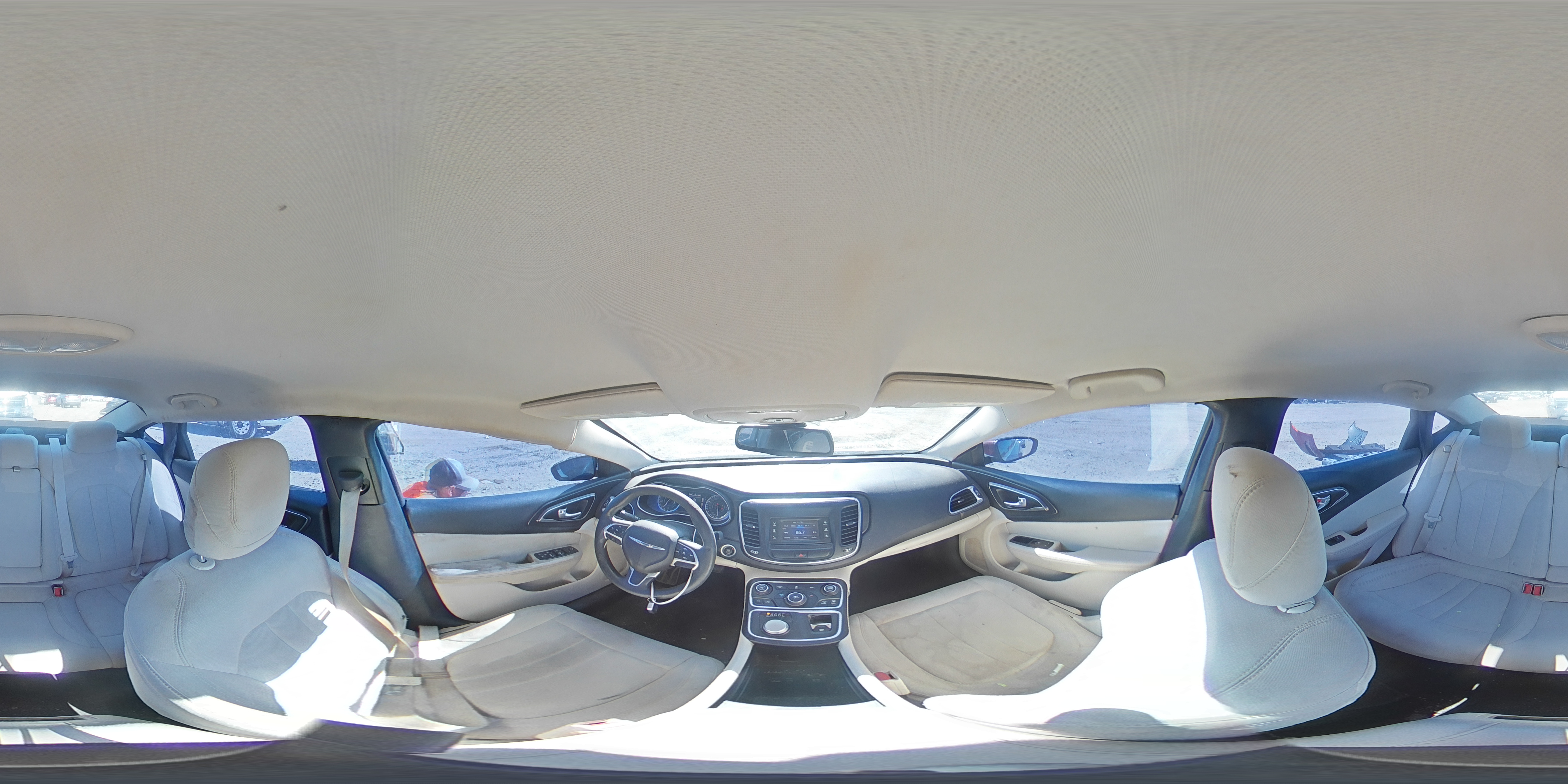 2015 Chrysler 200 Limited VIN: 1C3CCCABXFN748471 Lot: 92502615