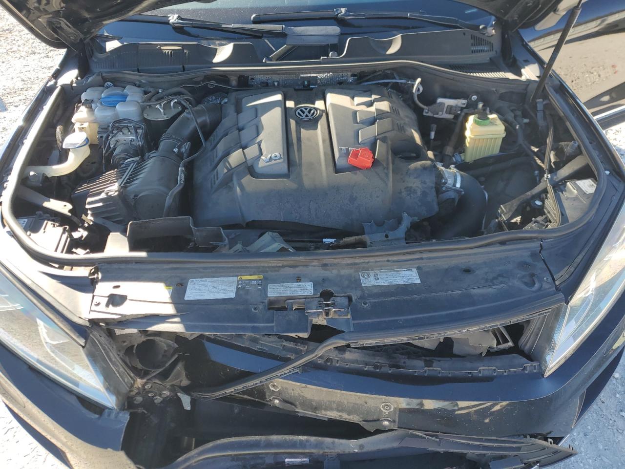 2016 Volkswagen Touareg Tdi VIN: WVGEP9BP1GD001818 Lot: 92247195