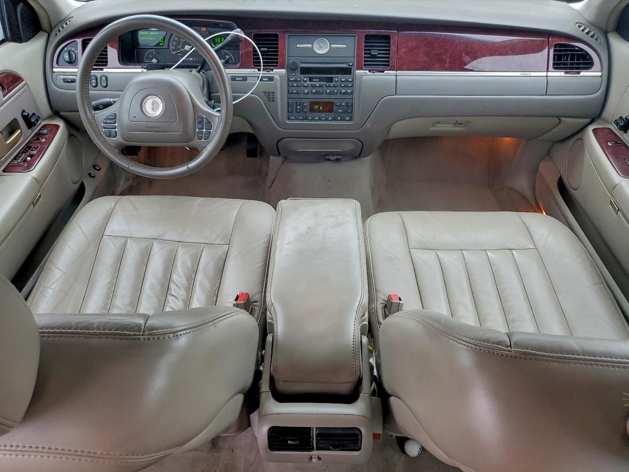 2003 Lincoln Town Car Executive VIN: 1LNHM81W23Y695317 Lot: 93458975