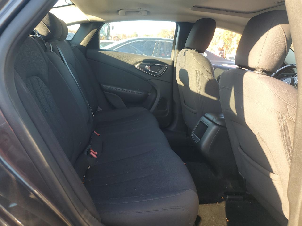 2015 Chrysler 200 Limited VIN: 1C3CCCAB7FN641958 Lot: 91252085