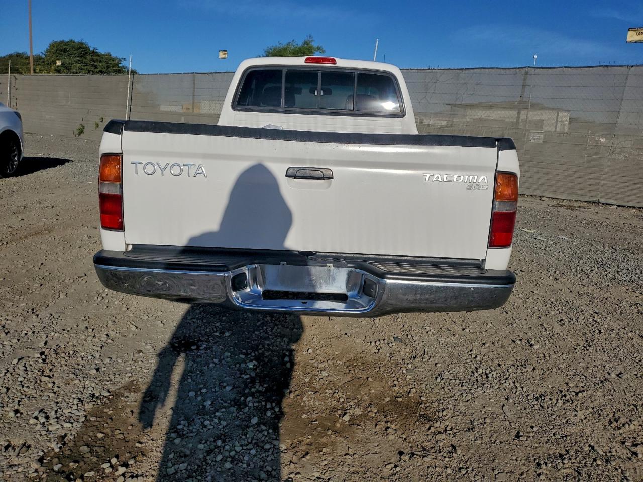 2000 Toyota Tacoma Xtracab VIN: 5TEVL52N3YZ702179 Lot: 94644825
