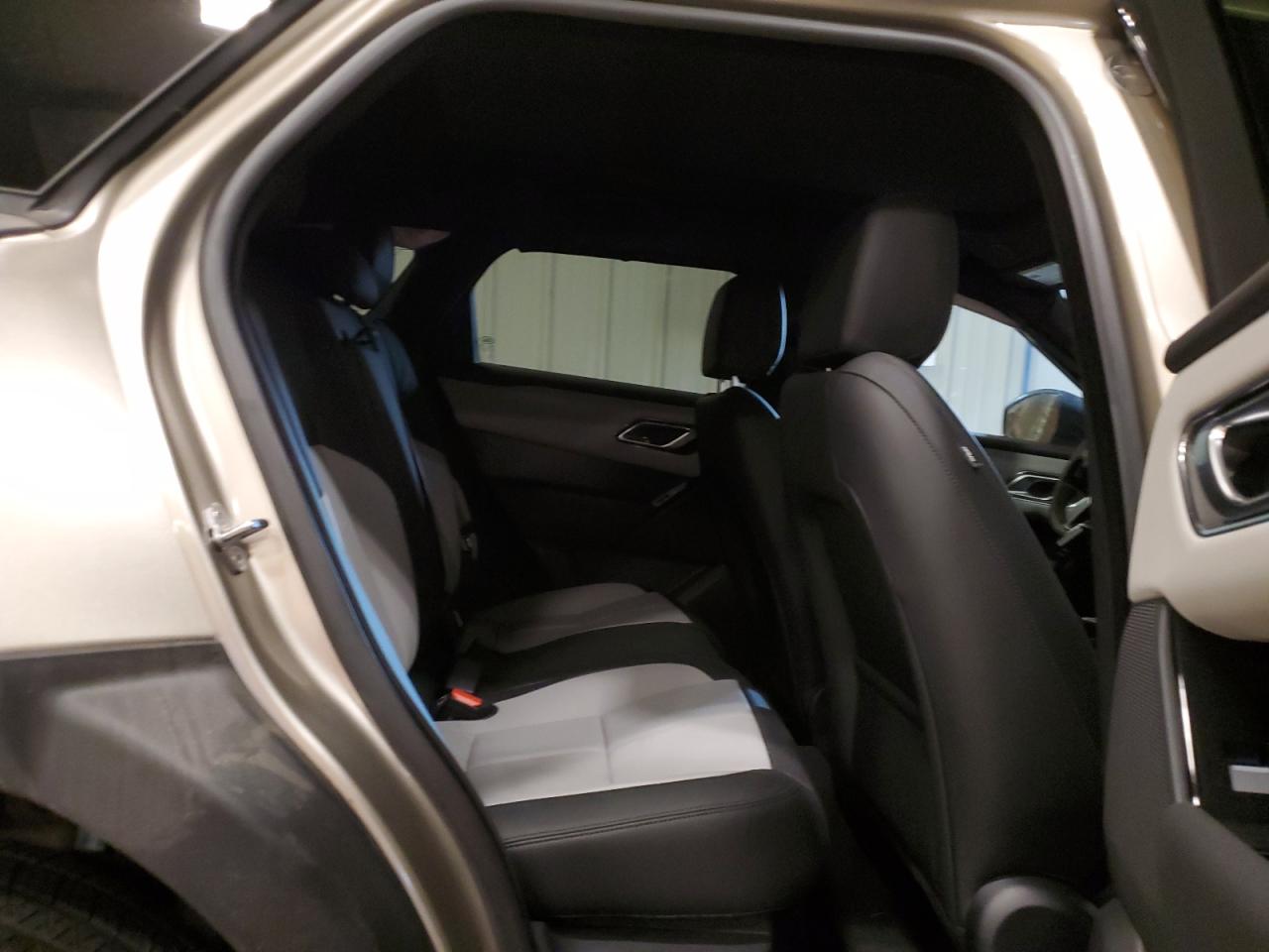 2026 Land Rover Range Rover Velar Dynamic Se VIN: SALYL2FU7TA816551 Lot: 91890175