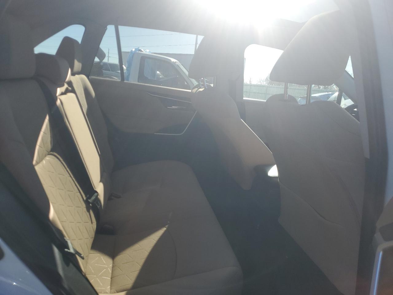 2021 Toyota Rav4 Xle VIN: 2T3P1RFV6MC185452 Lot: 92409735