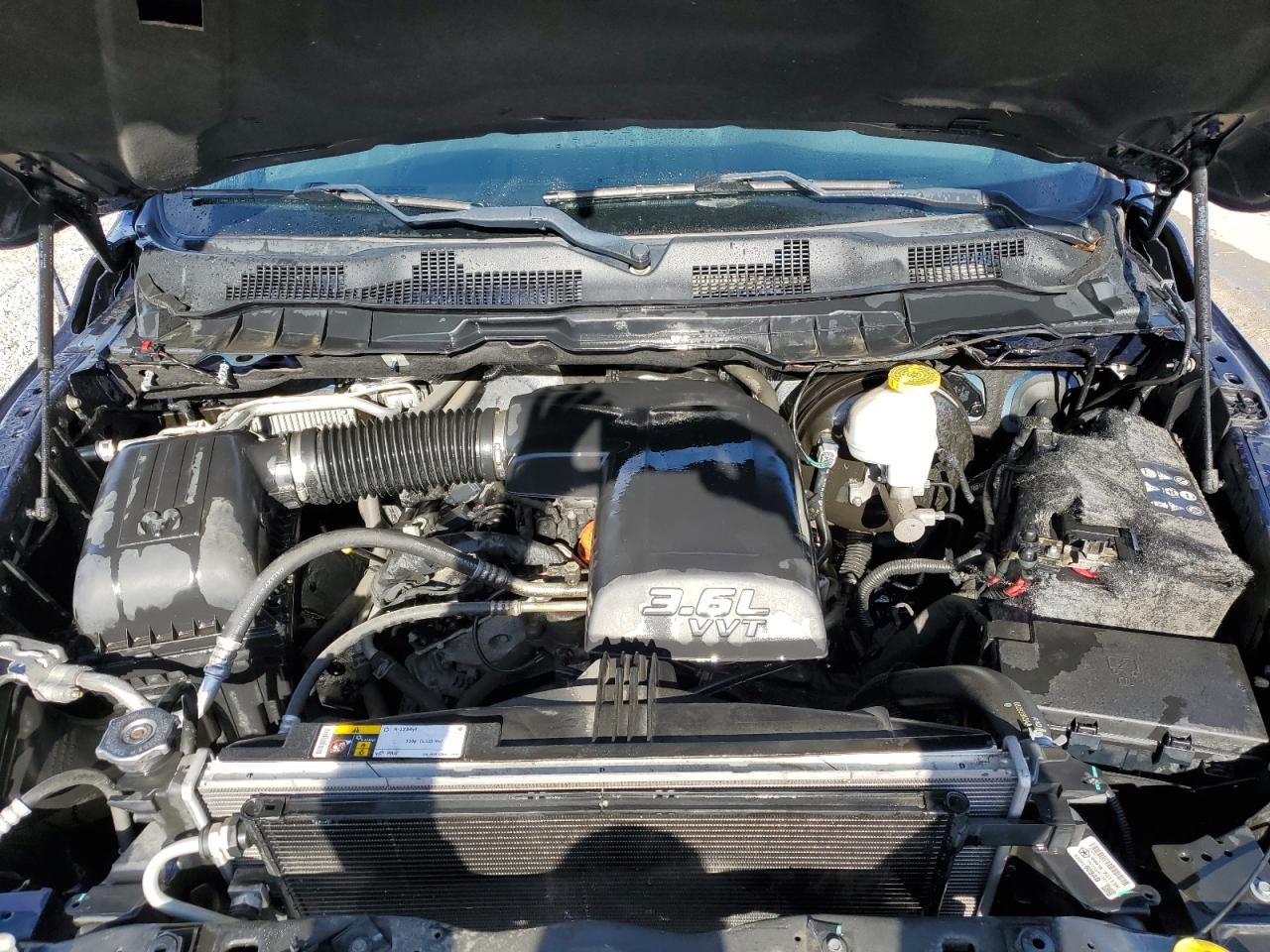 2018 Ram 1500 Slt VIN: 3C6RR7LG2JG251184 Lot: 90906105