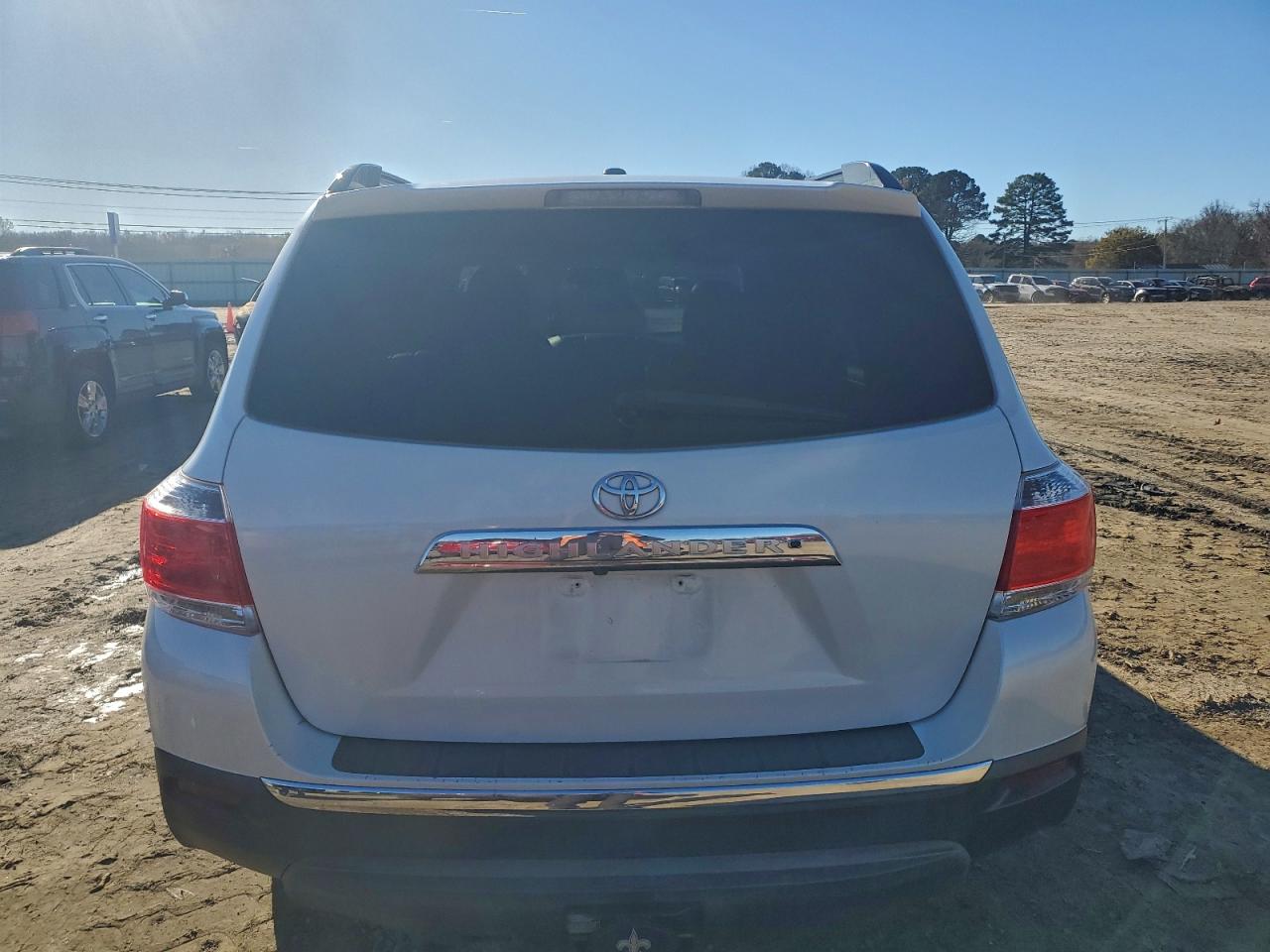 2011 Toyota Highlander Base VIN: 5TDZK3EH5BS048840 Lot: 92499355